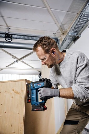 BOSCH Professional GNH 18V-35 aku pištolj za eksere, solo alat u L-BOXX-u 0601482701