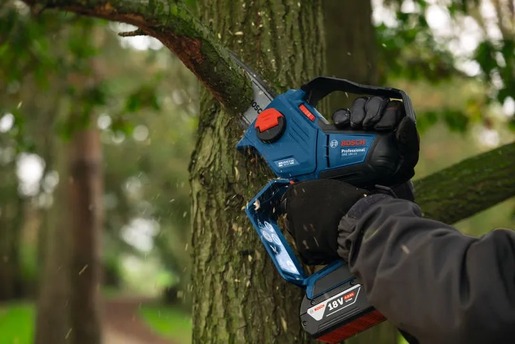 BOSCH Professional akumulatorska lančana testera GKE 18V-15 - SOLO ALAT 06008D7000