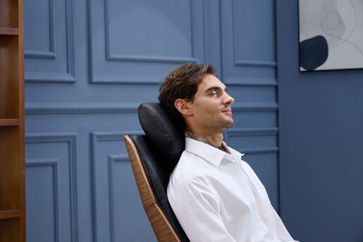 Medics Care ExecuRest Q5 Masažna Kancelarijska Stolica (Crna)