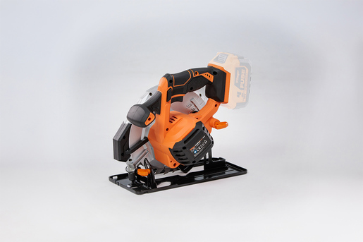 Fuse akumulatorska brushless rucna kruzna testera villager vlp 1820