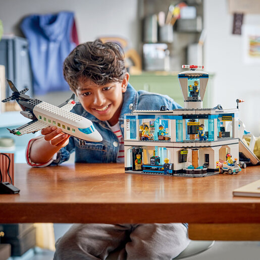 LEGO Aerodrom sa avionom 60502