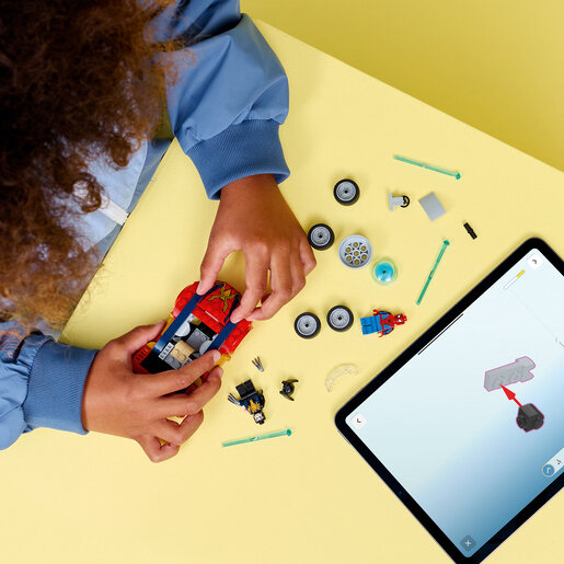 LEGO Spajdermenov auto protiv venomizovanog Vulverina 76336