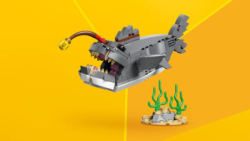 LEGO Strašna ajkula i kovčeg s blagom 31381