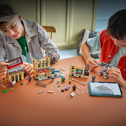 LEGO Spajdermen protiv Misterija: Dejli Bagl 76342