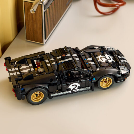 LEGO 1966 Ford GT40 MKII trkački automobil 42223
