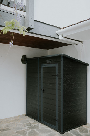 Keter Baštenska kućica Essential, tamno siva/crna CU 263895