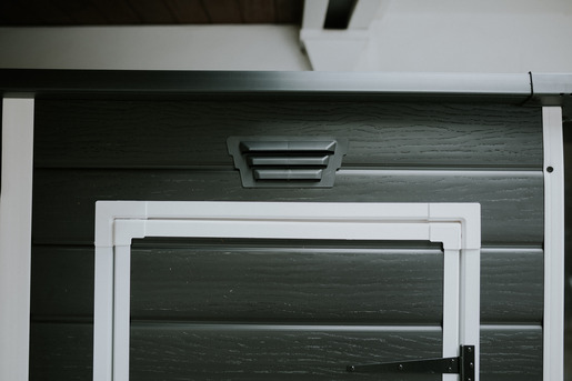 Keter Baštenska kućica Essential, tamno siva/bela CU 263943