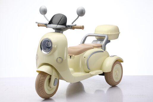 Dečiji motor na akumulator bež 151