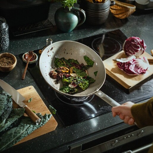 Fiskars celicni wok 28cm