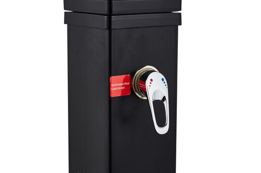 Nero Solarni tuš kvadratni PVC 40L sa nožnom slavinom H=217cm 12182