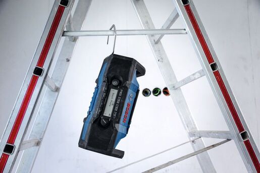 BOSCH Professional aku radio GPB 18V-3 SC, 87,5 - 108 MHz, SAMO ALAT, karton 06014A3300