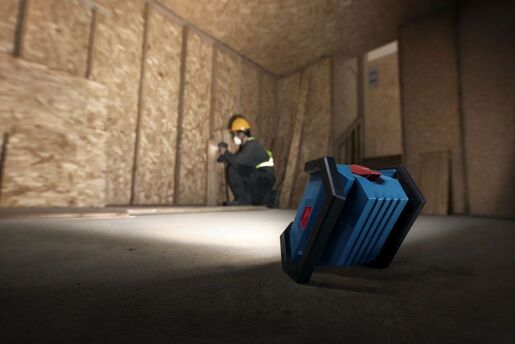 BOSCH Professional aku svjetiljka GLI 18V-1500lm, SAMO ALAT, karton 06014A8000