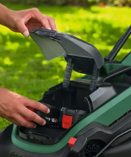 BOSCH akumulatorska kosilica ROTAK18V2-38, 2x18 V, širina rezanja 38 cm, košara za travu 40 L 06008B9M01