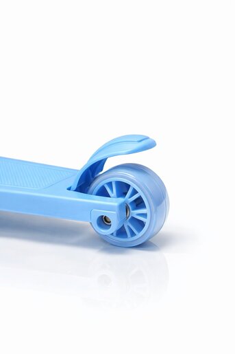 Plavi sklopivi dečiji trotinet sa svetlećim točkovima i podesivom visinom