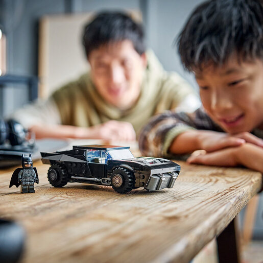 LEGO Betmobil™ iz filma Betmen™ 76332