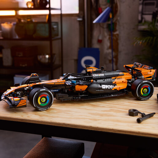 LEGO McLaren MCL39 F1® automobil 42228