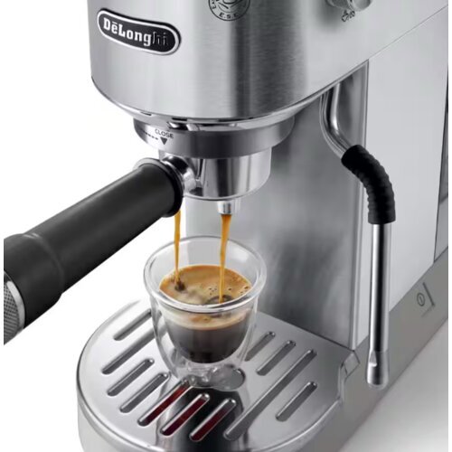 DeLonghi Aparat za espresso kafu EC890.M