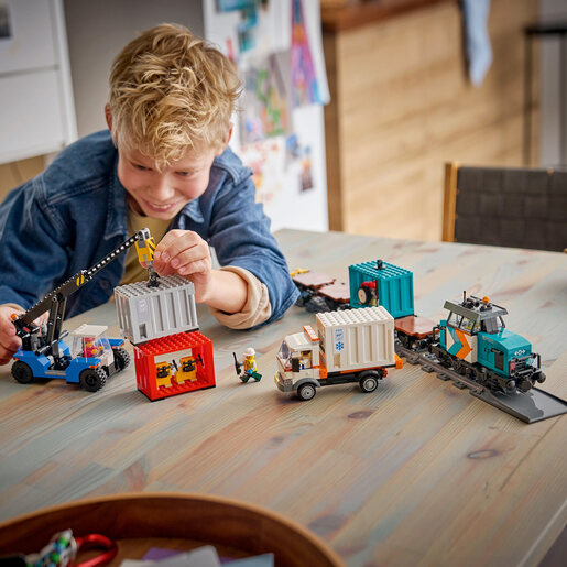 LEGO Lučki teretni voz sa kranom i kamionom 60509