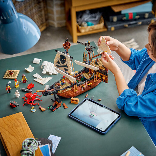 LEGO Kultni piratski brod 31387