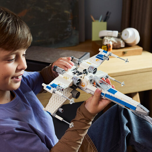 LEGO Svemirski brod X-Wing Nove Republike 75460