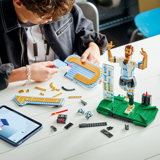 LEGO Lionel Mesi – Fudbalska legenda 43015