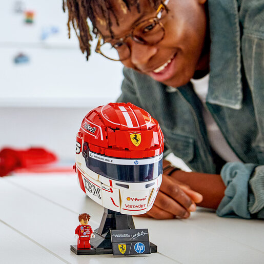 LEGO Scuderia Ferrari HP kaciga Charles Leclerc 43014