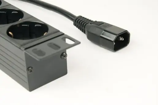 EG-PDU-014-C14 Gembird C14 Produzni kabl sa zastitom 8 uticnica 10A, PDU 1U 3M