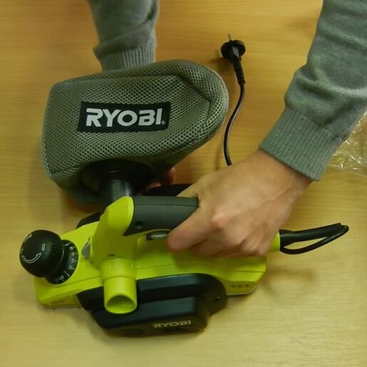 Električno rende (blanja) 750W - RYOBI EPN7582NHG