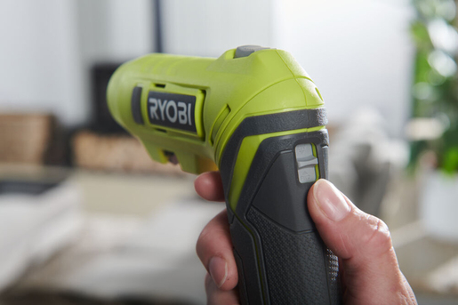 Kompaktni bežični okretni odvijač USB Lithium™ 4V (2,0 Ah) - RYOBI RSDP4-120G