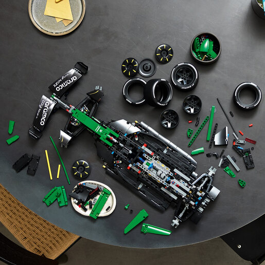 LEGO Aston Martin Aramco AMR25 F1® automobil 42240