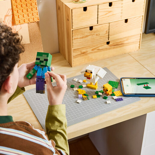 LEGO Jahač pilića 21582