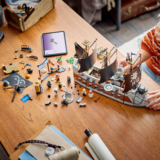 LEGO Garpov mornarički bojni brod 75646