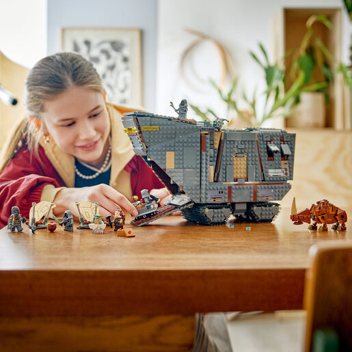 LEGO Peščani guseničar s drugih svetova i Madhorn 75453