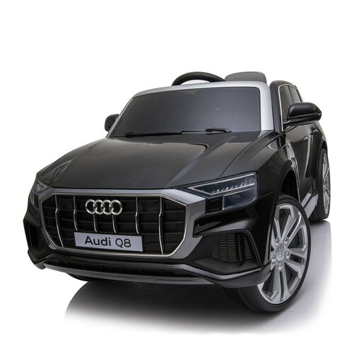 Audi q8 crni 13385