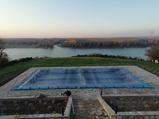 Nero Zimski prekrivač za bazen sa vodenim tegovima 14 x 7m (15,8 x 8,8m)