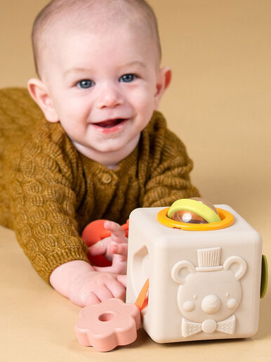 Taf Toys EDUKATIVNA KOCKA 13885