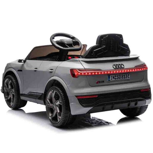 Audi sq8 e-tron  sivi 15080