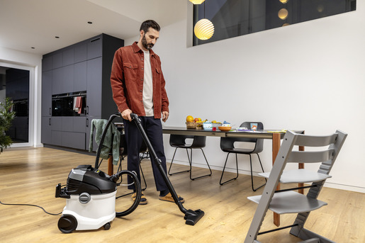 Karcher čistač sa ekstrakcionim raspršivačem SE 5