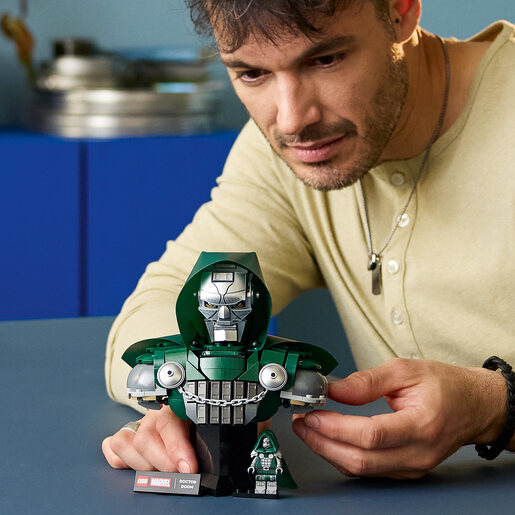 LEGO Bista doktora Duma 76345