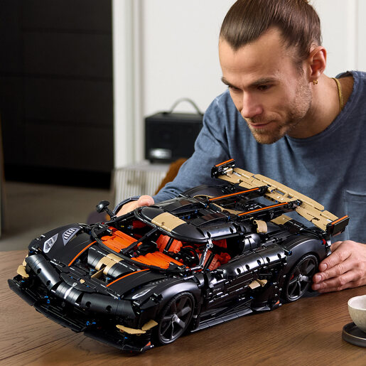 LEGO Koenigsegg Sadair's Spear megaautomobil 42232